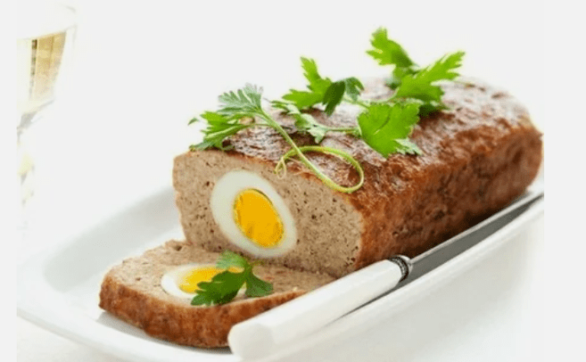 Fleischrolle mit einem Ei in Ducans Ernährung