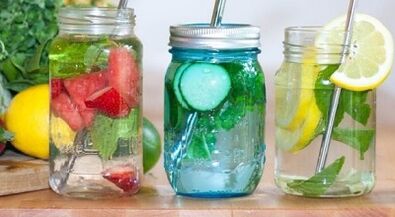 Beispiel eines Trinkdiätmenüs für 7 Tage.